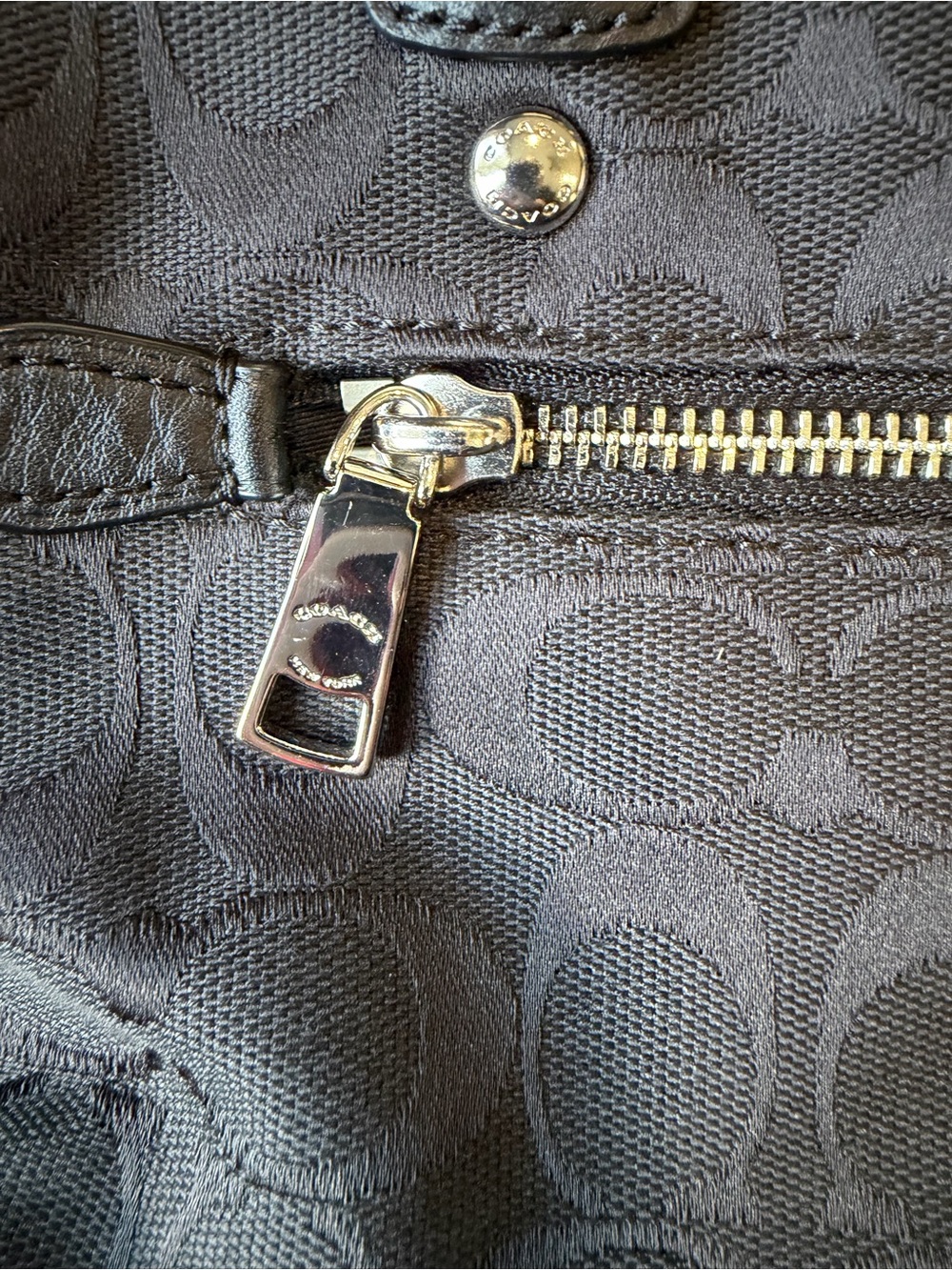 Coach- Y2K Black Signature ZipTote with Leather Trim - Picture 7 of 12